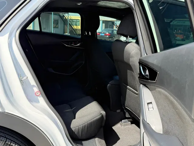 Mazda CX-4 — Фото автомобиля 11