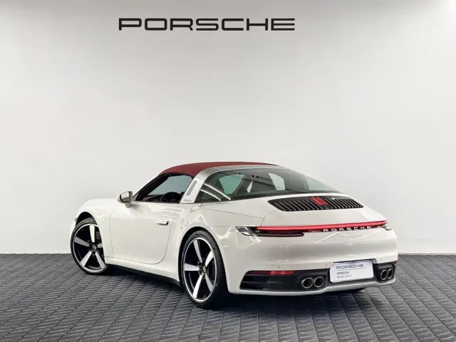 Porsche 911 — Фото автомобиля 7