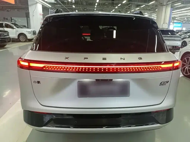 Xpeng G9 — Фото автомобиля 5