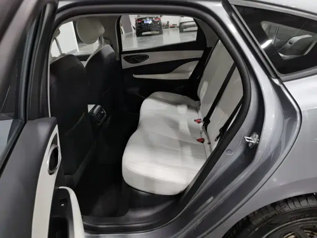 BYD Seal 05 DM-i — Фото автомобиля 15
