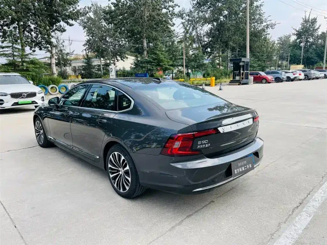 Volvo S90 — Фото автомобиля 5