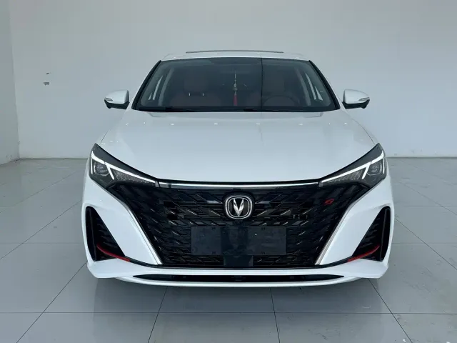Changan Eado — Фото автомобиля 3