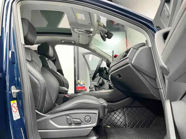 Audi Q5L — Фото автомобиля 6