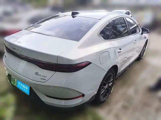 BYD Qin PLUS 2025 EV Smart Drive Edition 510KM Leading Type — Фото автомобиля 2