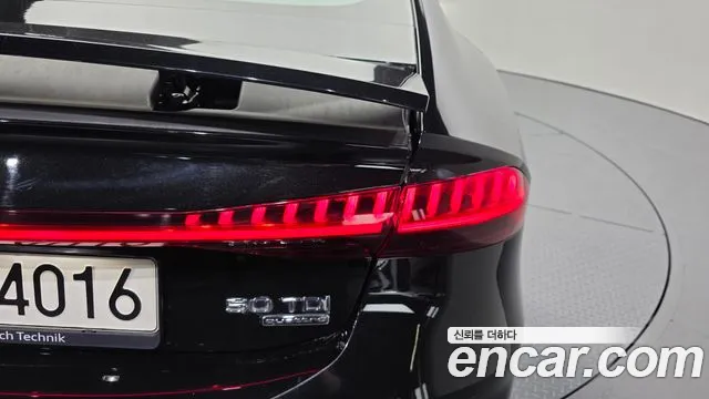 Audi A7 4K — Фото автомобиля 8
