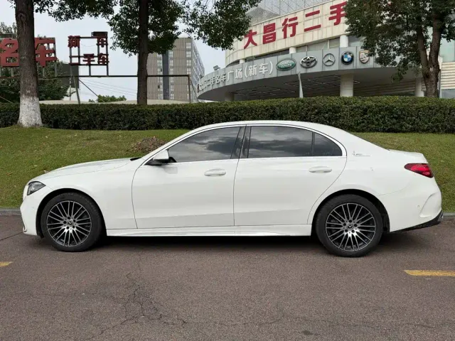 Mercedes-Benz C-Class — Фото автомобиля 3