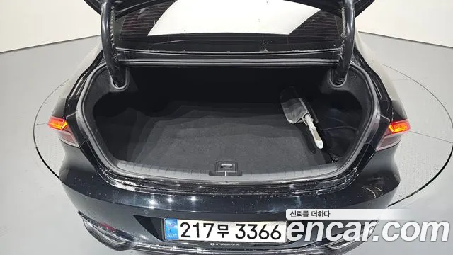 Hyundai Grandeur New — Фото автомобиля 20