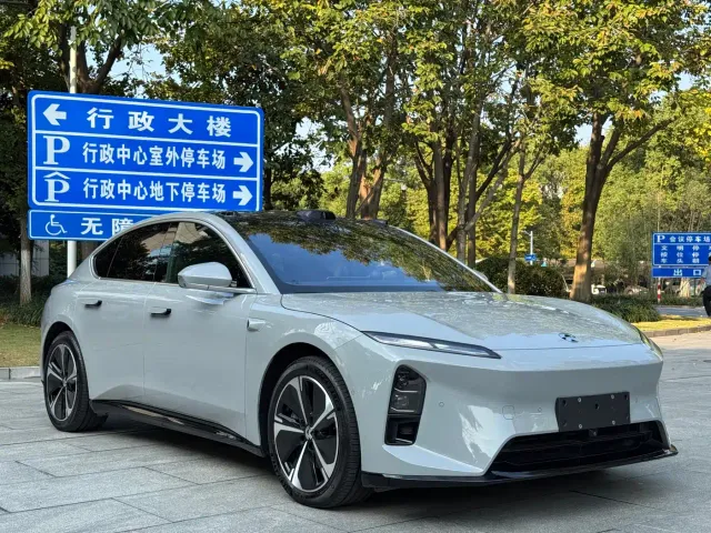 Nio ET5 — Фото автомобиля 3