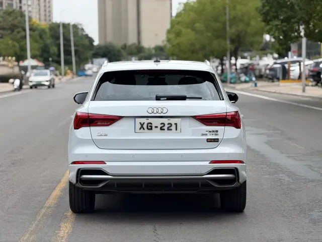 Audi Q3 — Фото автомобиля 5