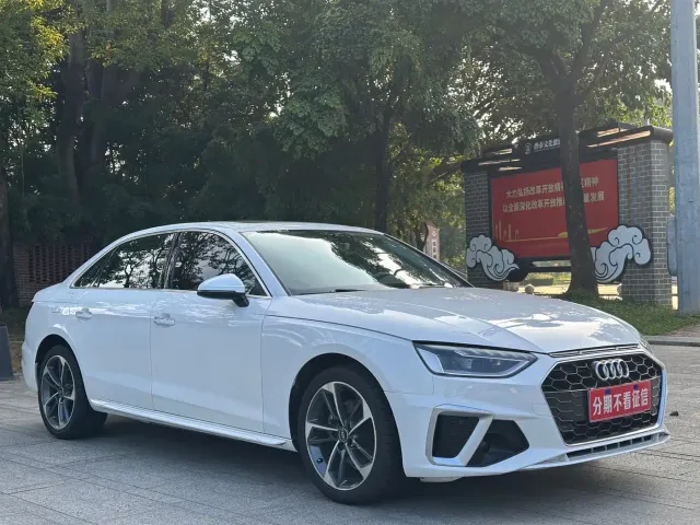 Audi A4L — Фото автомобиля 3