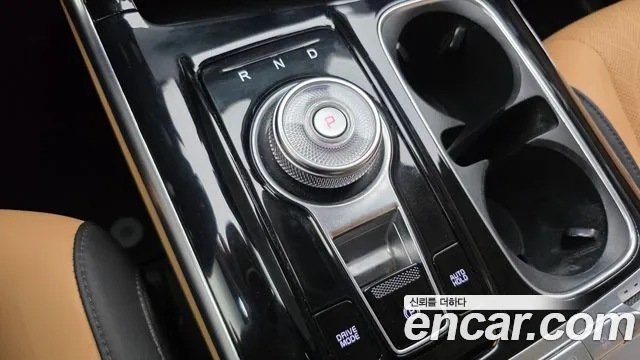 Kia Carnival Generation 4 — Фото автомобиля 12