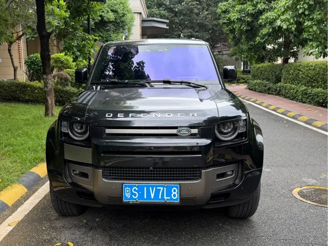 Land Rover Defender — Фото автомобиля 2