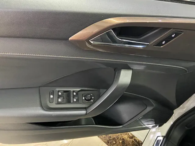 Volkswagen Tharu — Фото автомобиля 17