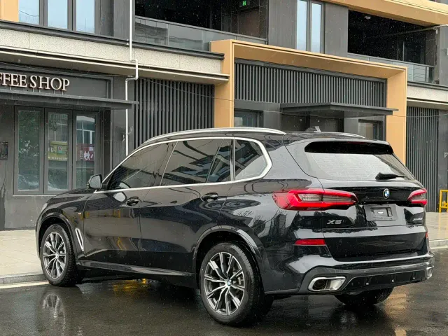 BMW X5 — Фото автомобиля 6