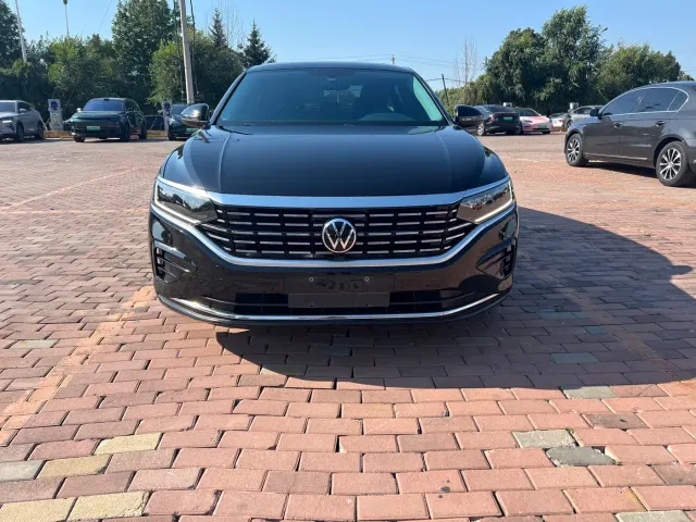 Volkswagen Passat — Фото автомобиля 2