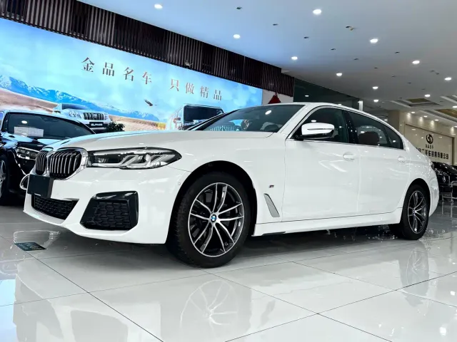 Фотография автомобиля — BMW 5 Series
