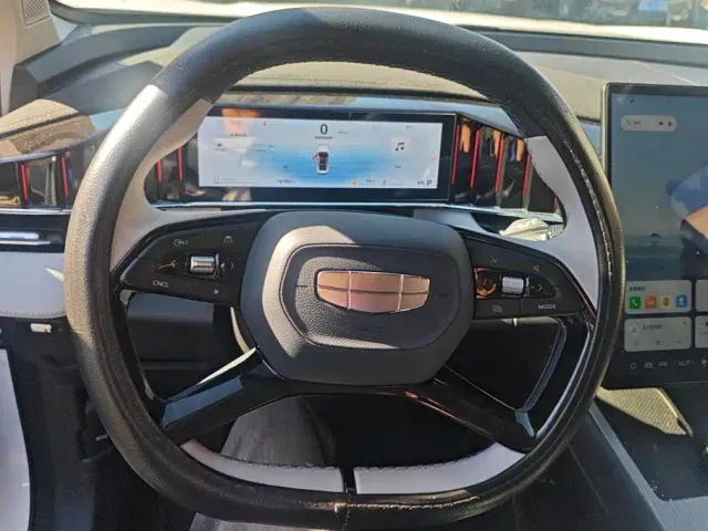 Geely Boyue L — Фото автомобиля 15