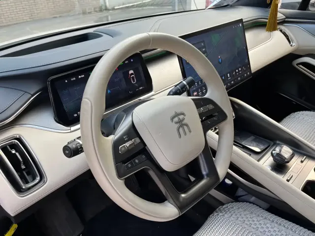 BYD Song L EV — Фото автомобиля 8