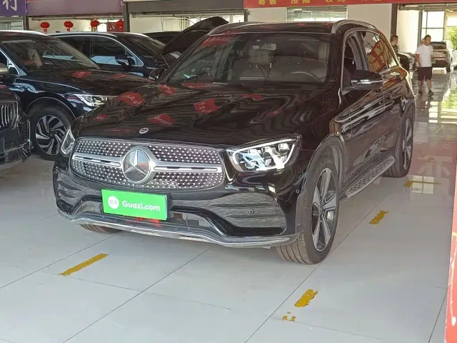 Фотография автомобиля — Mercedes-Benz GLC-Class