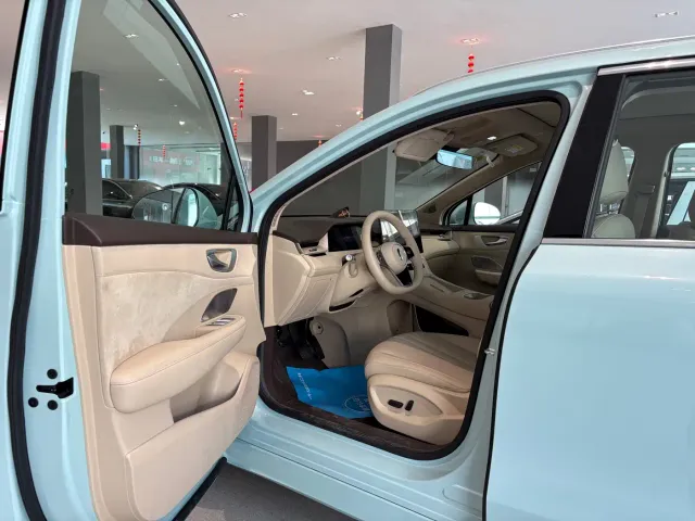 Shangjie SUV — Фото автомобиля 13