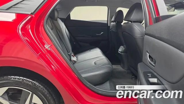 Hyundai AVANTE Avante (CN7) — Фото автомобиля 11