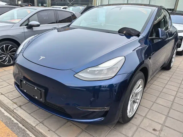 Фотография автомобиля — Tesla Model Y