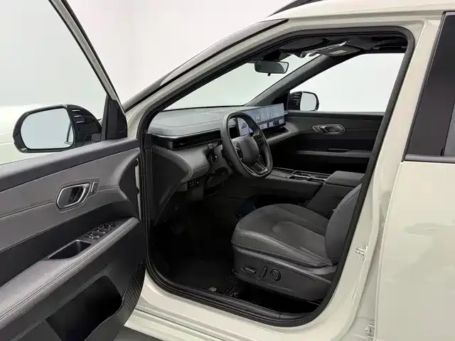 Hyundai ELEXIO — Фото автомобиля 13