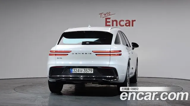 Genesis GV70 2.5T Бензин 2WD — Фото автомобиля 4