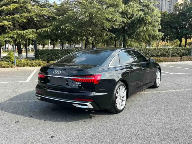 Audi A6L — Фото автомобиля 4