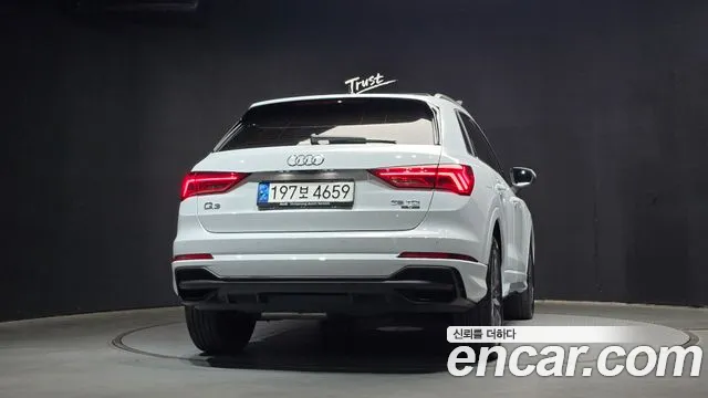 Audi Q3 35 TDI quattro Premium — Фото автомобиля 4