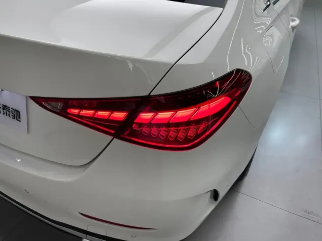 Mercedes-Benz Mercedes-Benz C-Class 2022 C 200 L Sport Version — Фото автомобиля 11