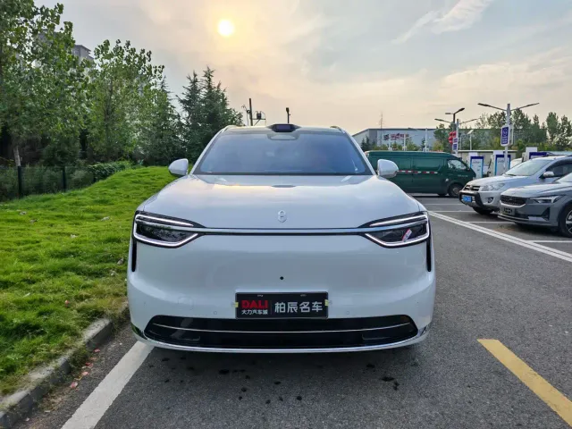 Aito M7 — Фото автомобиля 8
