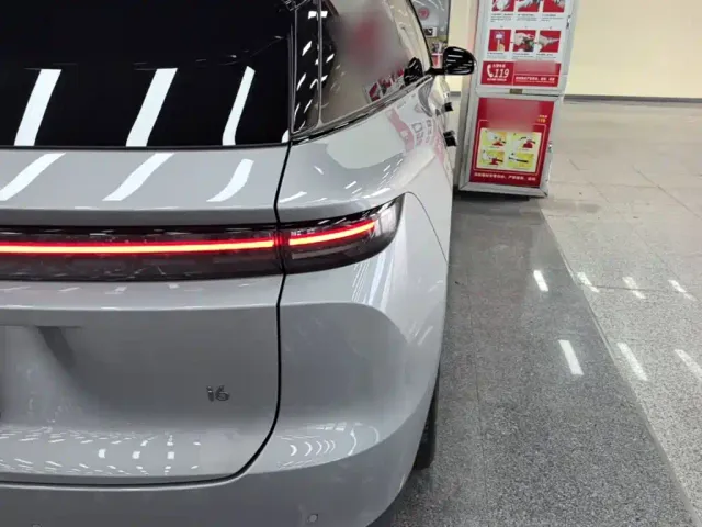 Li Auto i6 — Фото автомобиля 7