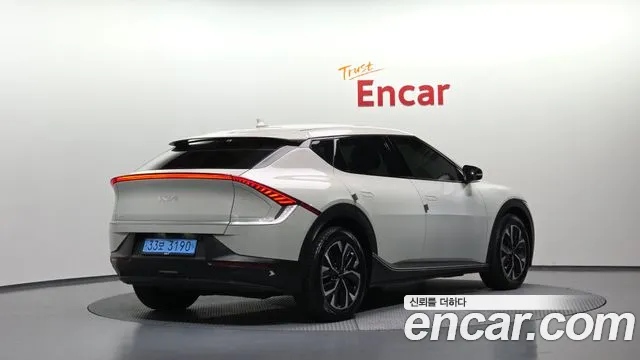 Kia EV6 — Фото автомобиля 2