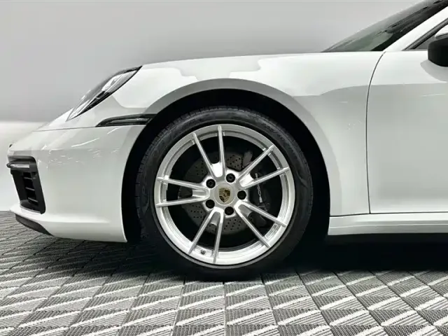 Porsche 911 — Фото автомобиля 8