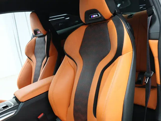 BMW M4 — Фото автомобиля 3