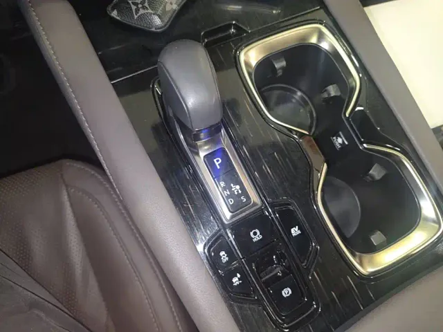Lexus RX — Фото автомобиля 18