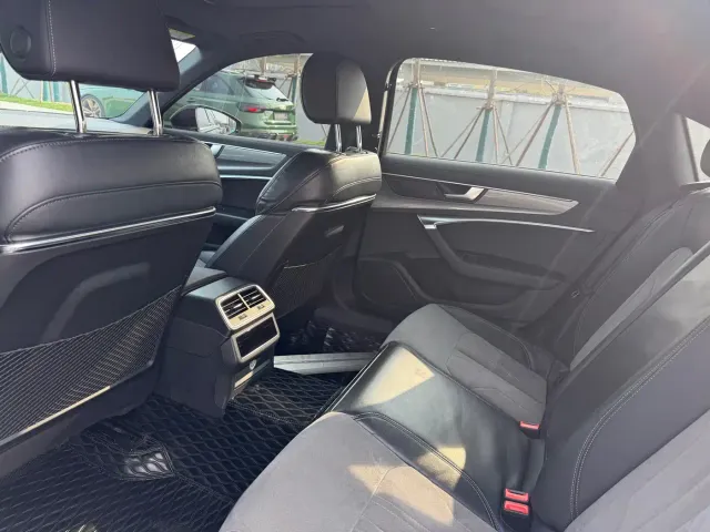Audi A6L — Фото автомобиля 8