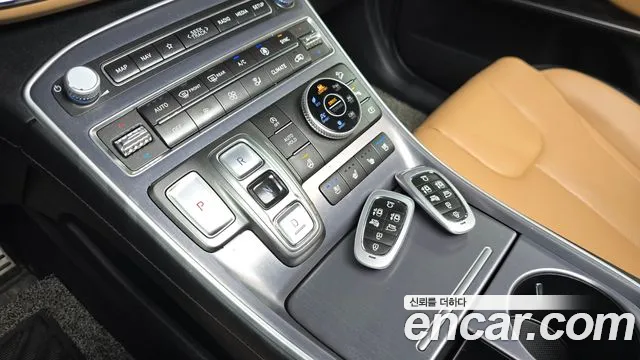 Hyundai Santafe Новый Santa Fe Бензин 2.5T 4WD — Фото автомобиля 8