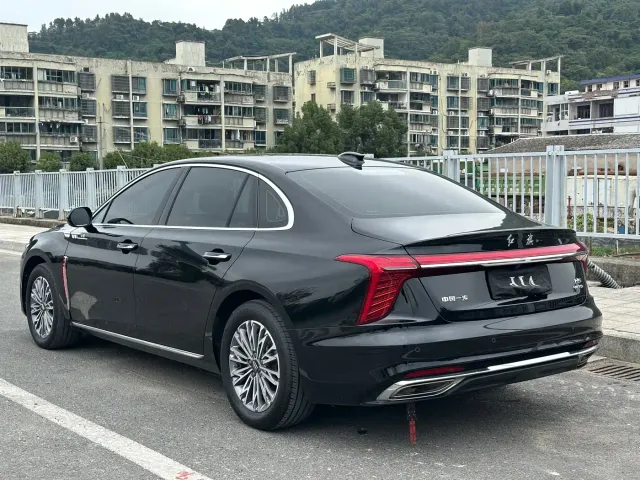 Hongqi H5 — Фото автомобиля 4