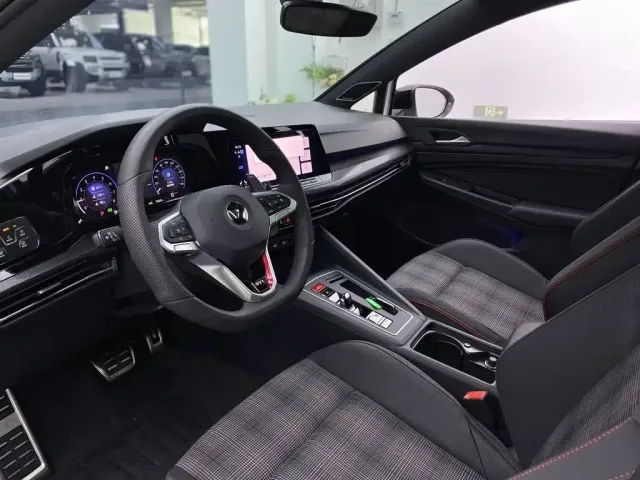 Volkswagen Golf GTI — Фото автомобиля 18