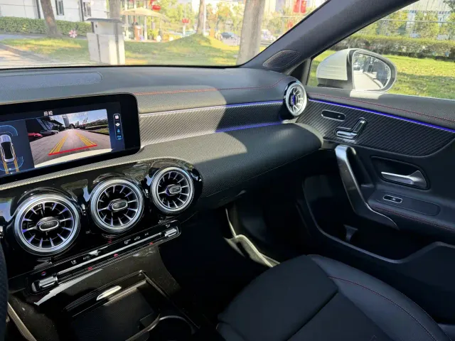 Mercedes-Benz A-Class — Фото автомобиля 16