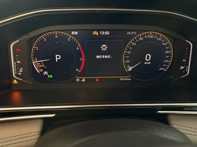 Volkswagen Tiguan L — Фото автомобиля 10
