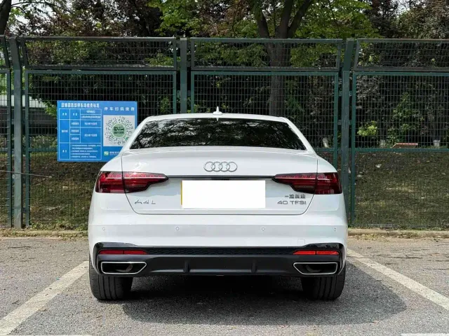 Audi A4L — Фото автомобиля 9