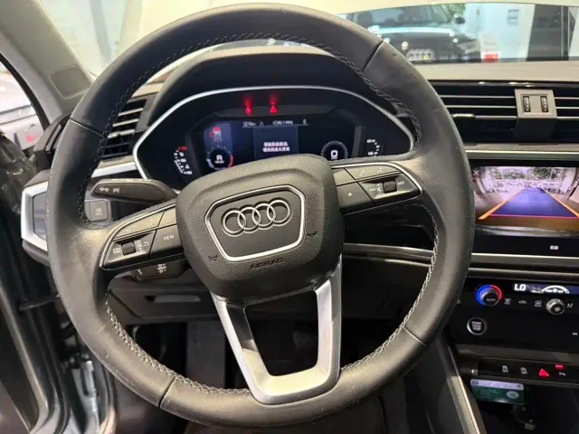 Audi Q3 — Фото автомобиля 12