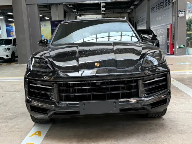 Porsche Cayenne — Фото автомобиля 2