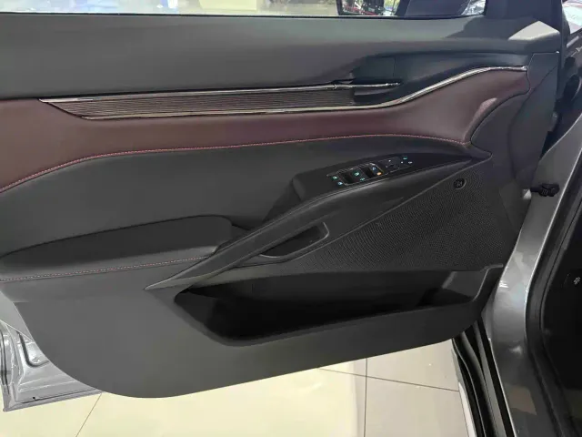 Ford EVOS — Фото автомобиля 8
