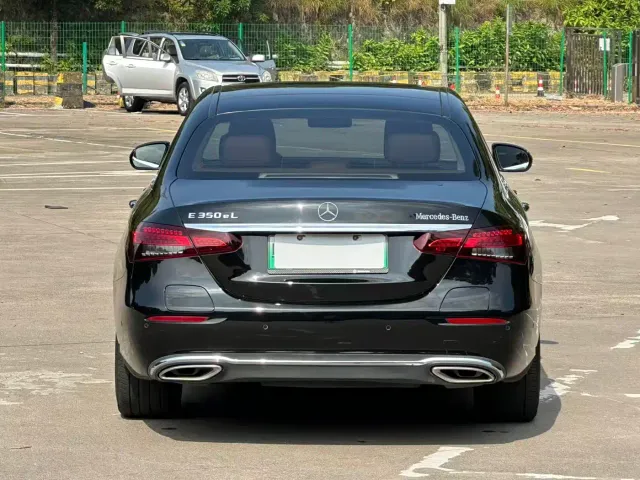 Mercedes-Benz E-Class — Фото автомобиля 13