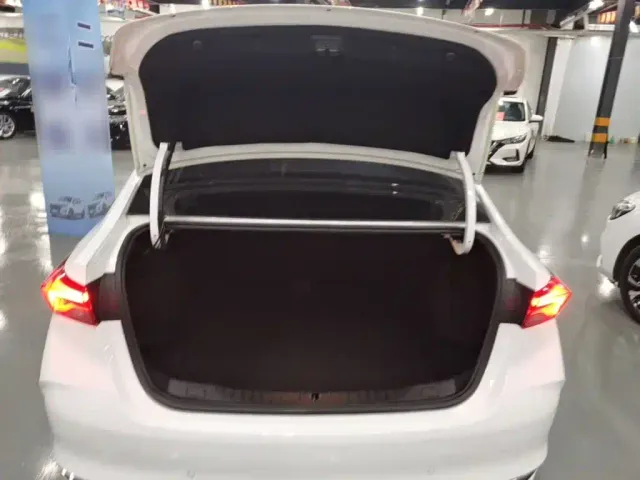 Buick Verano — Фото автомобиля 18