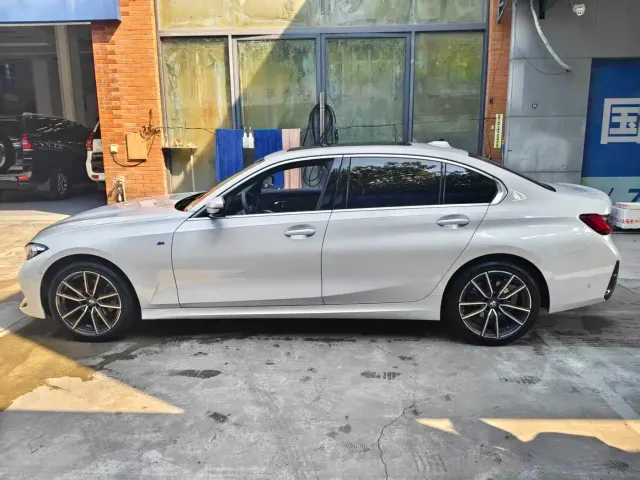 BMW 3 Series — Фото автомобиля 10